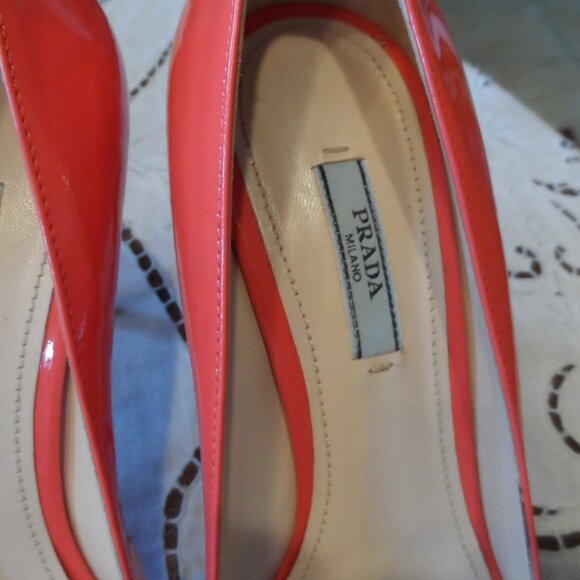 New Prada Hot Pink Calf Patent Leather Peep Toe Heeled Pumps Size 38.5B - Picture 3 of 16